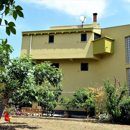 Anastazio Apartment *
